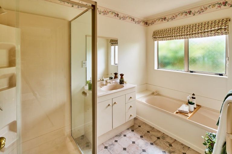 Photo of property in 24a Tui Road, Raumati Beach, Paraparaumu, 5032