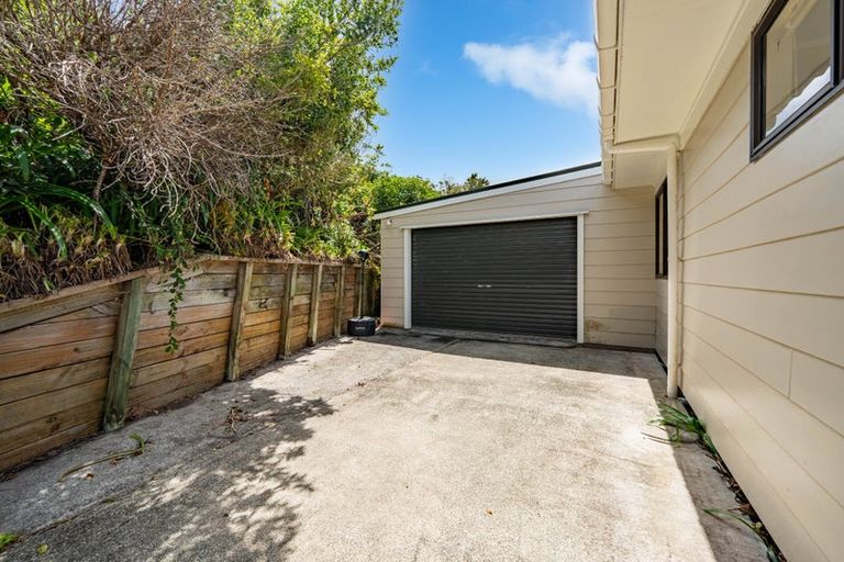 Photo of property in 14 Cliff Street, Pahi, Paparoa, 0571