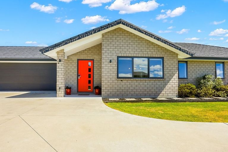 Photo of property in 19 Bragato Way, Te Kauwhata, 3710