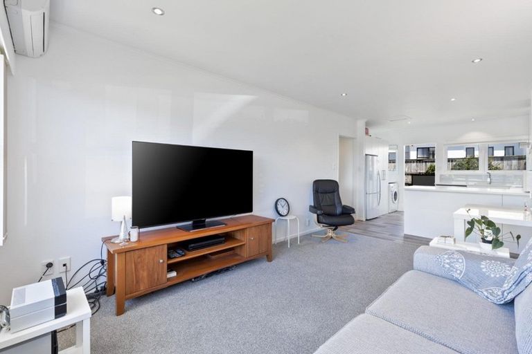 Photo of property in 1/3 Stanley Avenue, Milford, Auckland, 0620