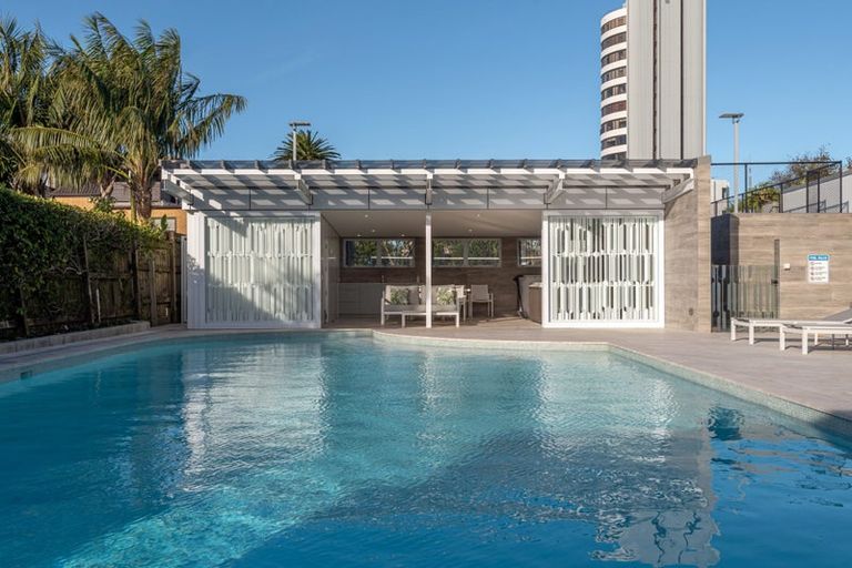 Photo of property in Shangri La Apartments, 15/97 Jervois Road, Herne Bay, Auckland, 1011