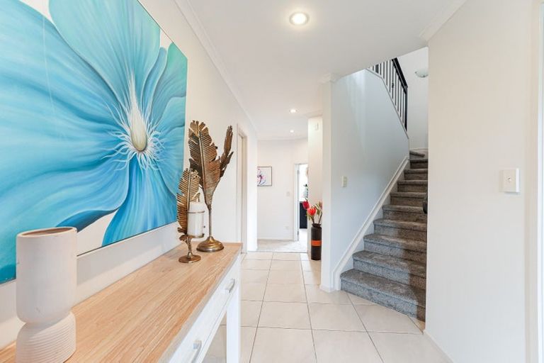 Photo of property in 12 Kouras Place, Flat Bush, Auckland, 2016