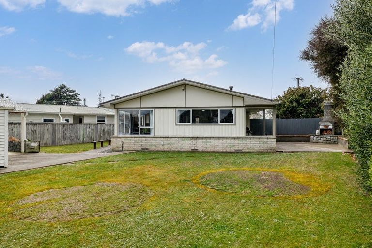 Photo of property in 52 Wakeman Street, Pahiatua, 4910