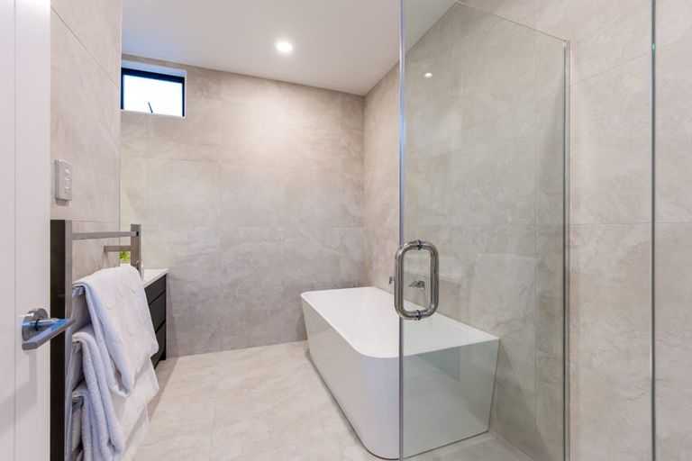 Photo of property in 16 Te Oneroa Way, Long Bay, Auckland, 0630