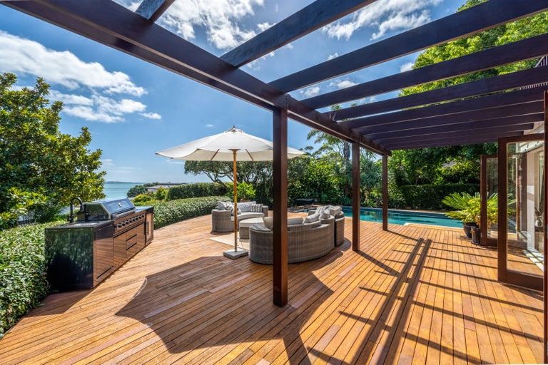 Photo of property in 188 Mellons Bay Road, Mellons Bay, Auckland, 2014