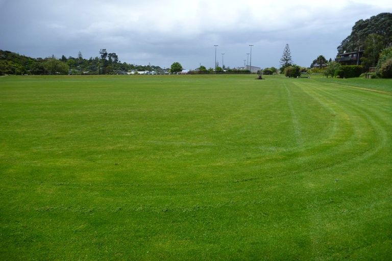 Photo of property in 1/41 Glencoe Road, Browns Bay, Auckland, 0630