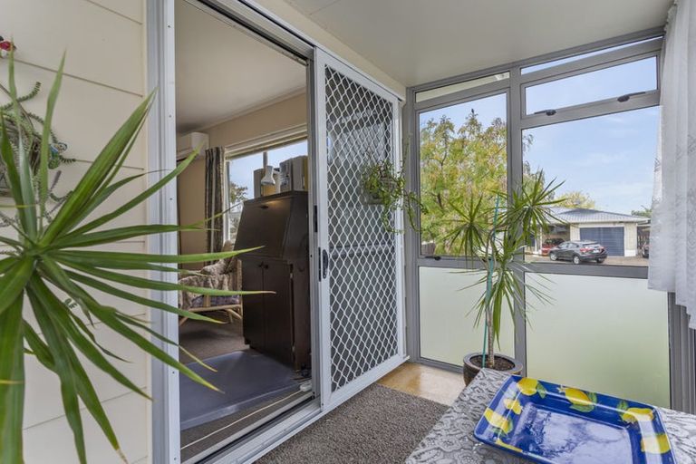 Photo of property in 1/6 Honey Place, Weymouth, Auckland, 2103