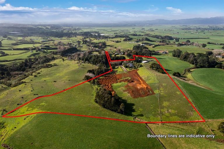 Photo of property in 166 Holmes Road, Waiuku, 2682
