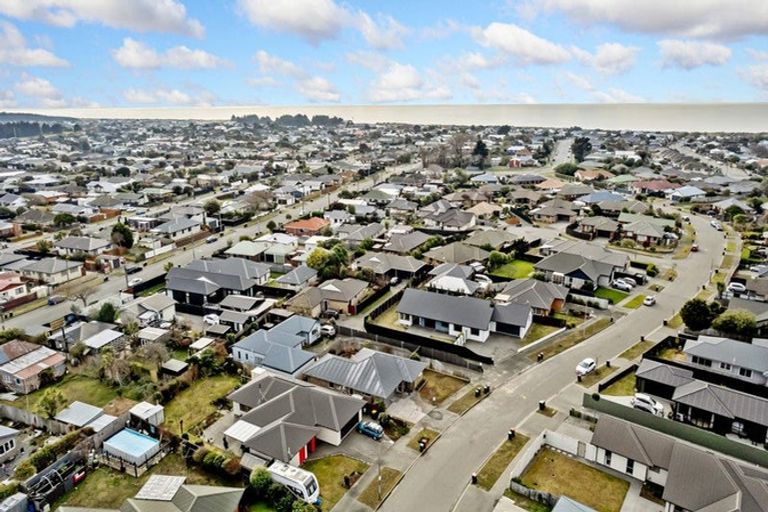 Photo of property in 32 Surfers Place, North New Brighton, Christchurch, 8083