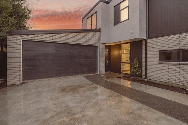 Photo of property in 153 Springfield Road, St Albans, Christchurch, 8014