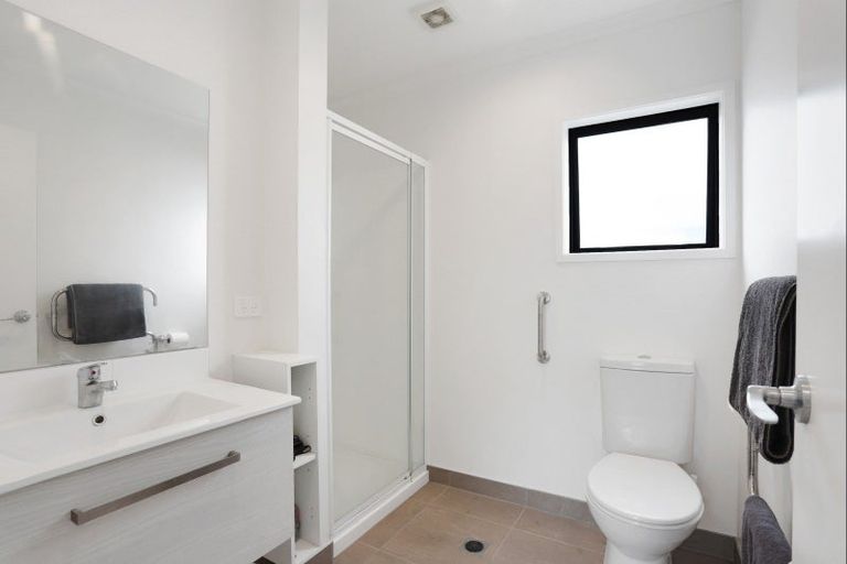 Photo of property in 22 Frank Gill Road, Hobsonville, Auckland, 0616