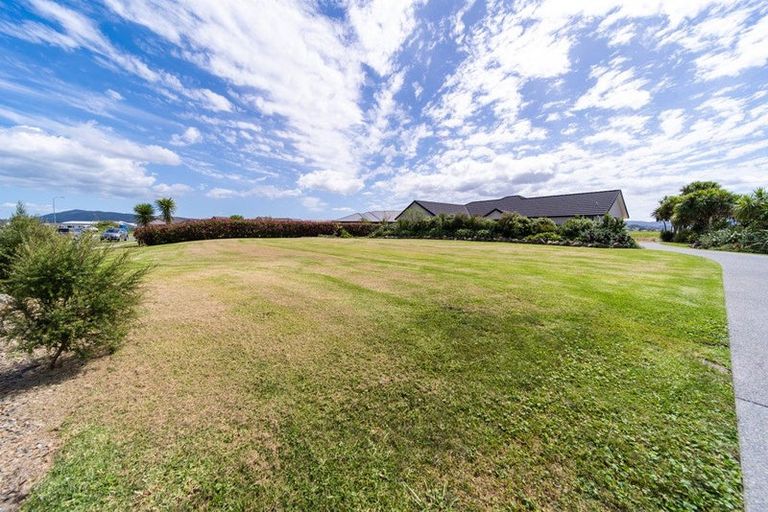Photo of property in 6 Breton Drive, Waipu, 0510