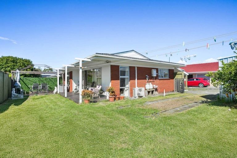 Photo of property in 1/162 Pigeon Mountain Road, Half Moon Bay, Auckland, 2012