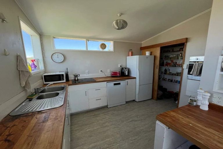 Photo of property in 34 Grove Road, Kelburn, Wellington, 6012