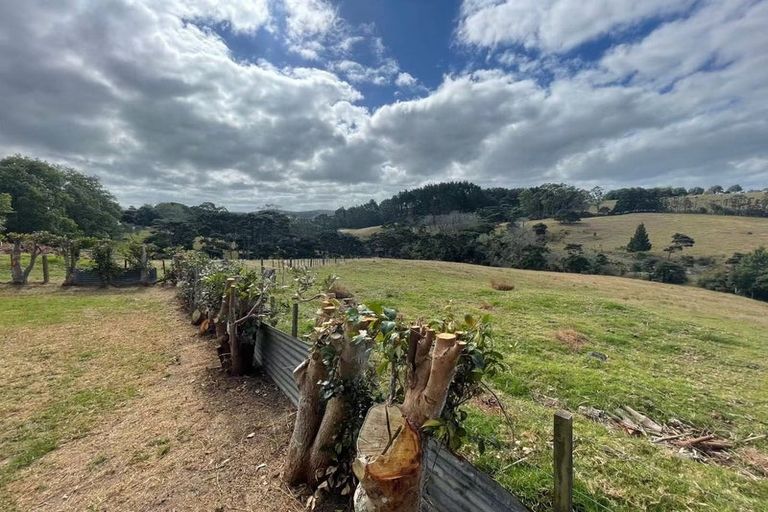 Photo of property in 57 Mcentee Road, Waitakere, Auckland, 0816