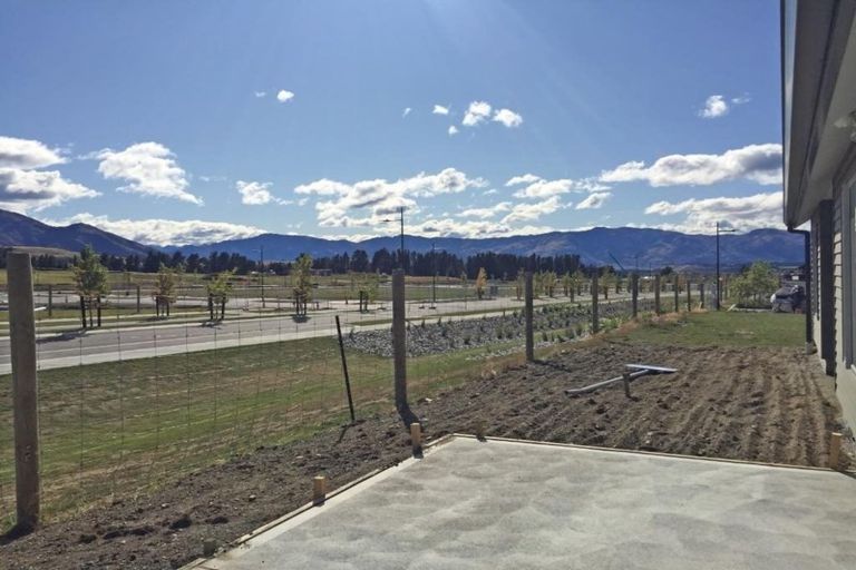 Photo of property in 66 Obelisk Street, Wanaka, 9305