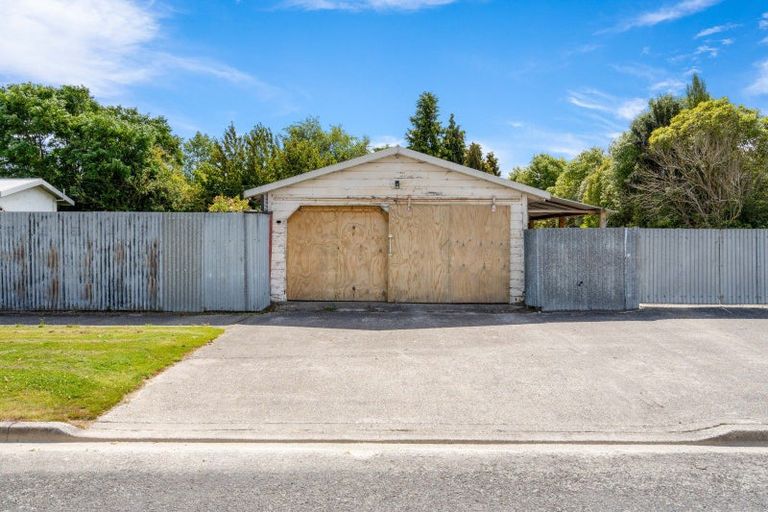 Photo of property in 16 Moore Street, Milton, 9220