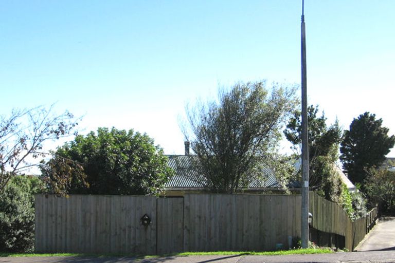 Photo of property in 2/18 Gills Road, Bucklands Beach, Auckland, 2014