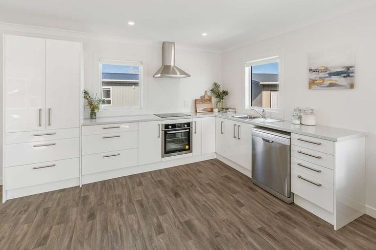 Photo of property in 45 Rangiora Street, Castlecliff, Whanganui, 4501