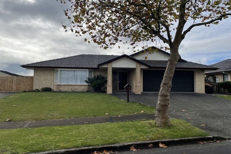 Photo of property in 3 Chapletown Drive, East Tamaki, Auckland, 2016