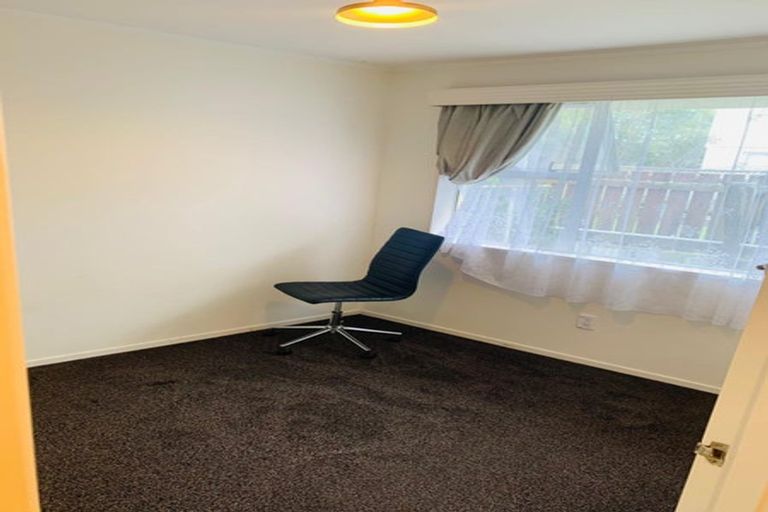 Photo of property in 2/4 Stanhope Road, Mount Wellington, Auckland, 1051