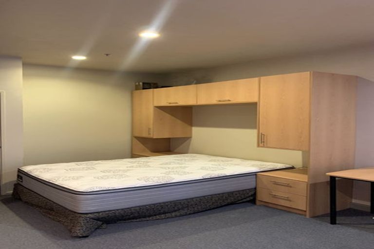 Photo of property in Atrium Apartments, 3i/154 The Terrace, Wellington Central, Wellington, 6011