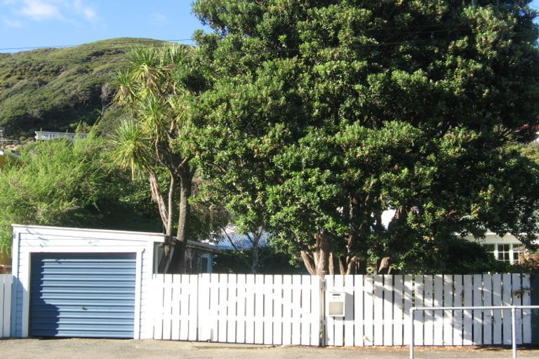 Photo of property in 401 Muritai Road, Eastbourne, Lower Hutt, 5013