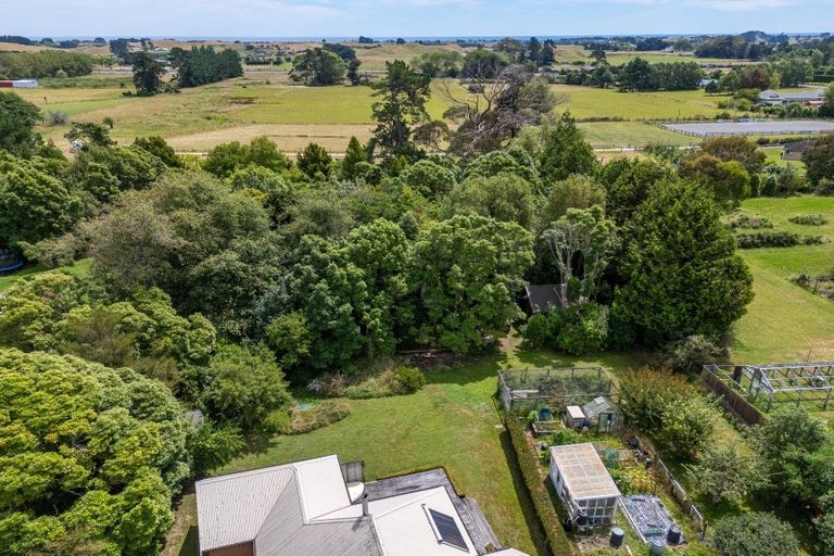 Photo of property in 24 Settlement Road, Te Horo, Otaki, 5582