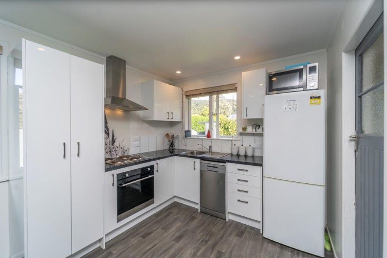 Photo of property in 26 Renall Street, Featherston, 5710