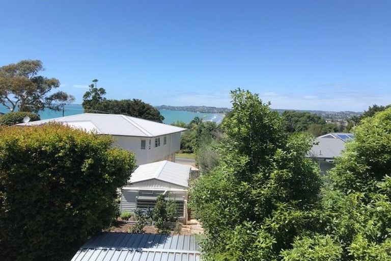Photo of property in 3 Lancelot Road, Orewa, 0931