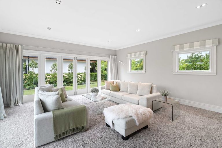 Photo of property in 27 Cairnbrae Drive, Prebbleton, 7604