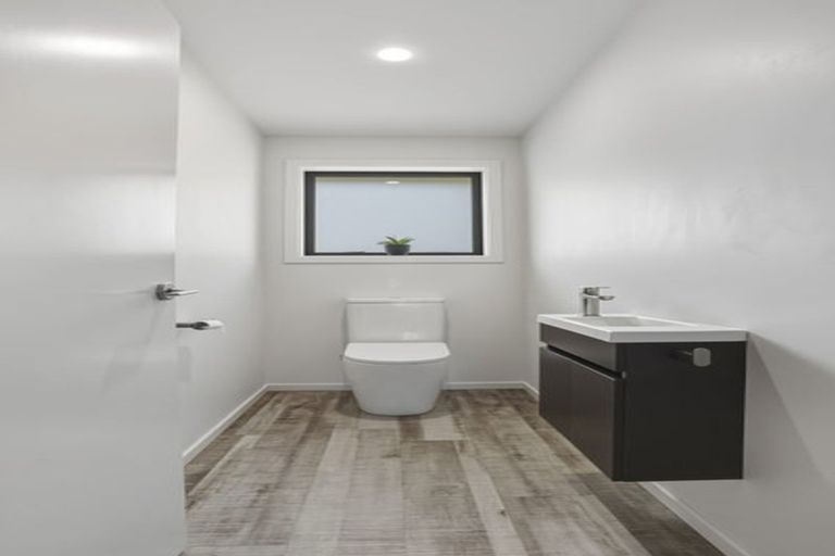 Photo of property in 8c Wingatui Road, Mosgiel, 9024