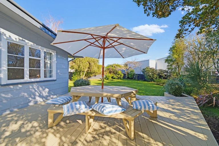 Photo of property in 13 Harker Street, Waipawa, 4210