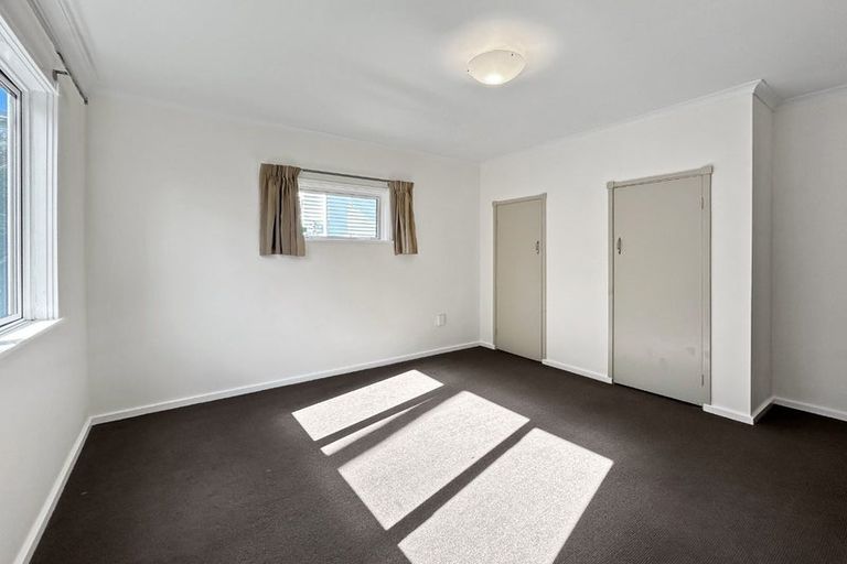Photo of property in 5 Upjohn Street, Brooklands, New Plymouth, 4310
