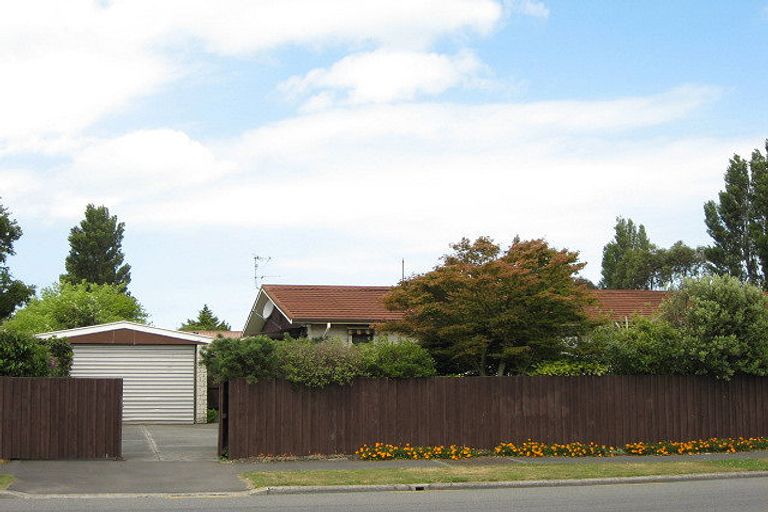 Photo of property in 2/513 Mairehau Road, Parklands, Christchurch, 8083