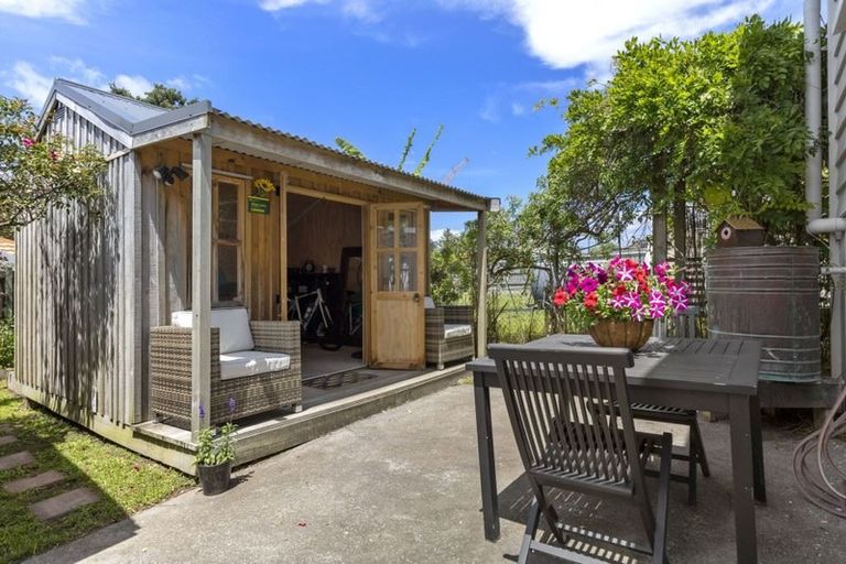 Photo of property in 13 Aramoana Avenue, Devonport, Auckland, 0624