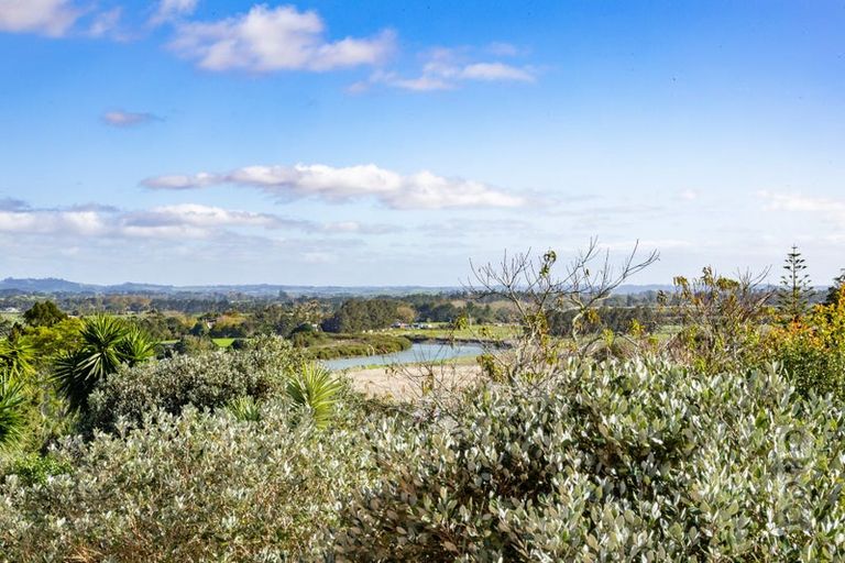 Photo of property in 16 Karaka Street, Helensville, 0800