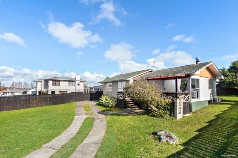 Photo of property in 10 Kereru Place, Half Moon Bay, Auckland, 2012