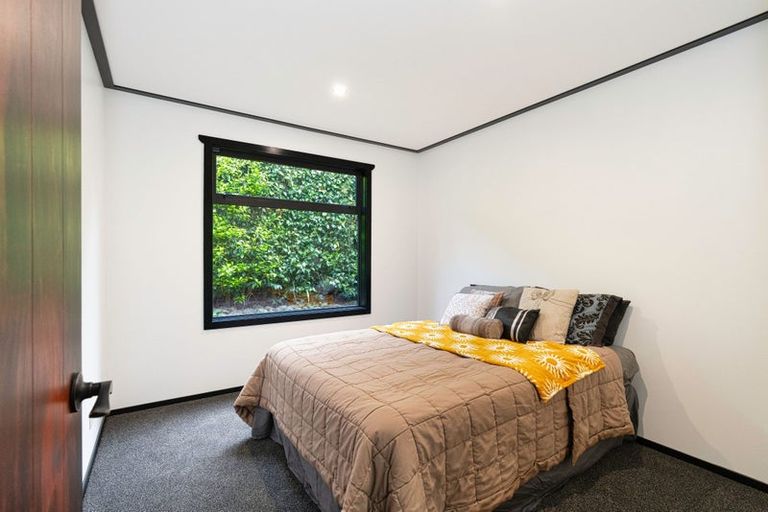 Photo of property in 112 Kawiu Road, Levin, 5510