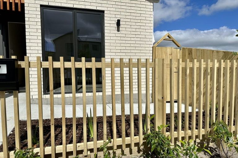 Photo of property in 87 Biokovo Street, Massey, Auckland, 0614