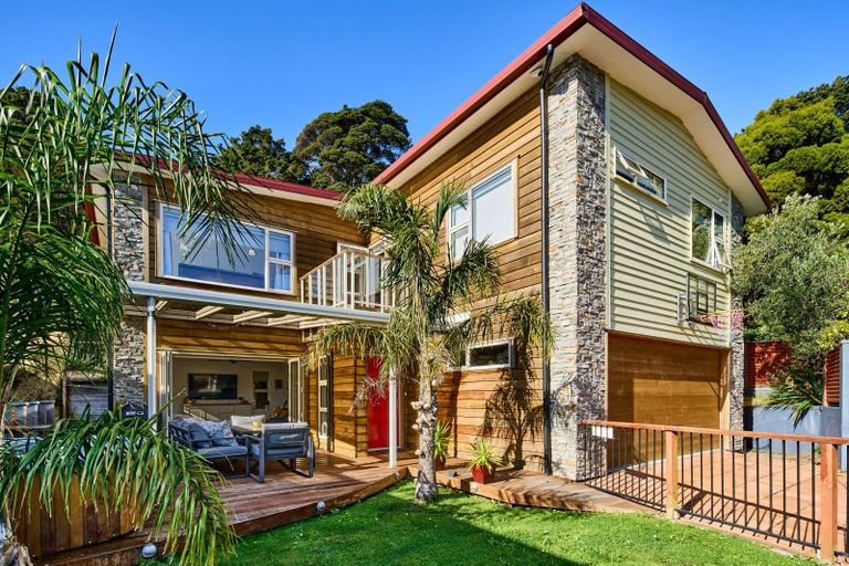 Photo of property in 74f Heretaunga Square, Silverstream, Upper Hutt, 5019