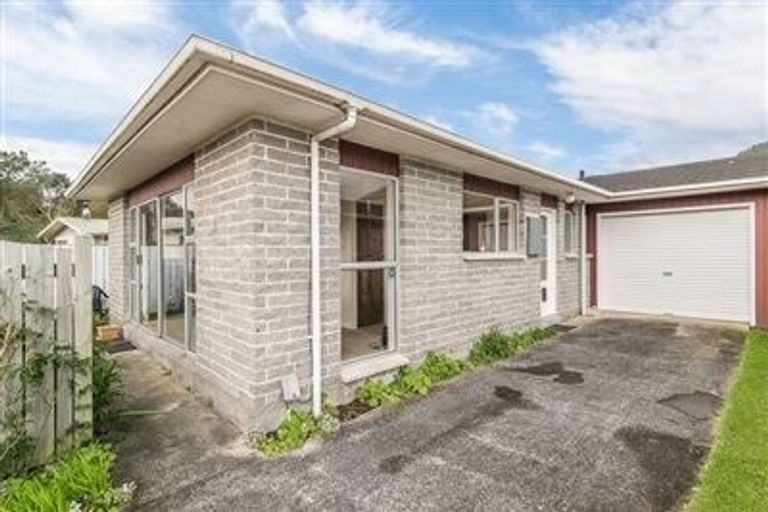 Photo of property in 22a Buckley Grove, Paraparaumu, 5032