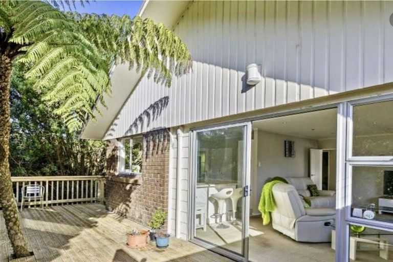 Photo of property in 19b Hicks Close, Whitby, Porirua, 5024