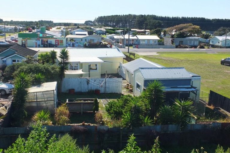 Photo of property in 48 Seabury Avenue, Foxton Beach, Foxton, 4815