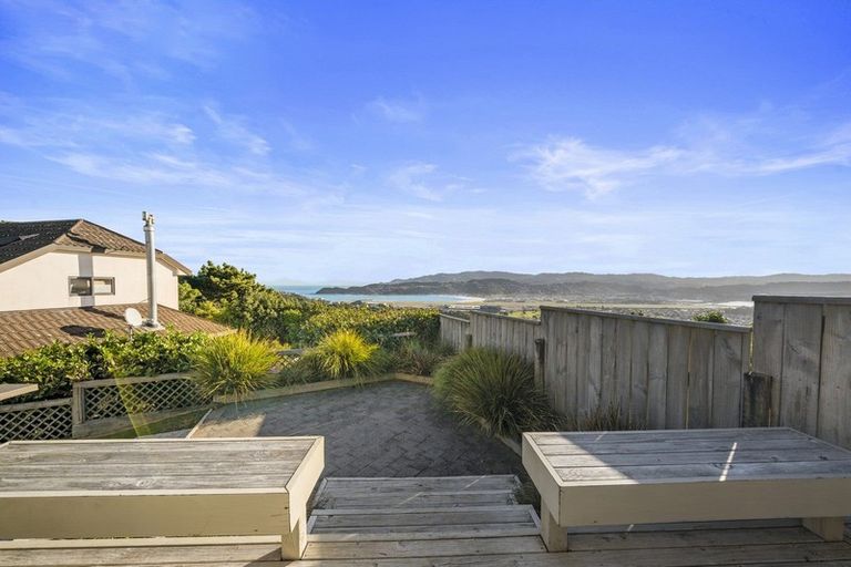 Photo of property in 82 Beacon Hill Road, Strathmore Park, Wellington, 6022