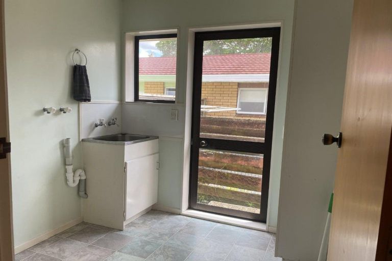 Photo of property in 18 Riverside Road, Orewa, 0931