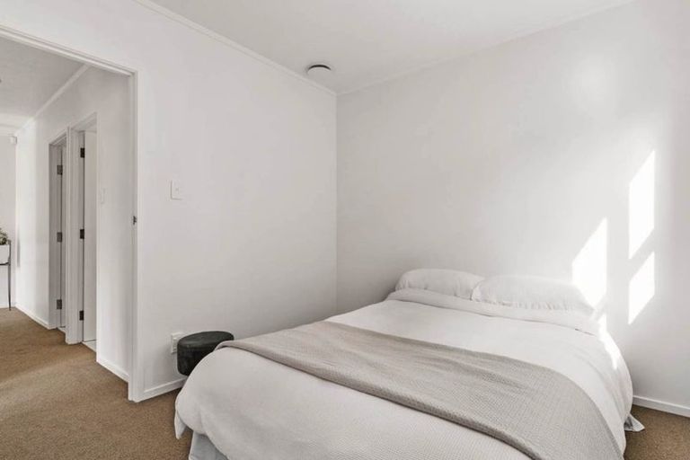 Photo of property in 75a Vandeleur Avenue, Birkdale, Auckland, 0626