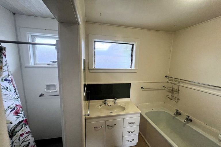 Photo of property in 168 Gayhurst Road, Dallington, Christchurch, 8061