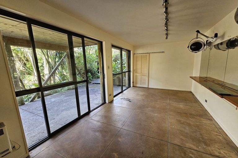 Photo of property in 50 Sunnyhaven Avenue, Beach Haven, Auckland, 0626