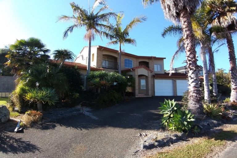 Photo of property in 22 Anaheim Boulevard, Shamrock Park, Auckland, 2016